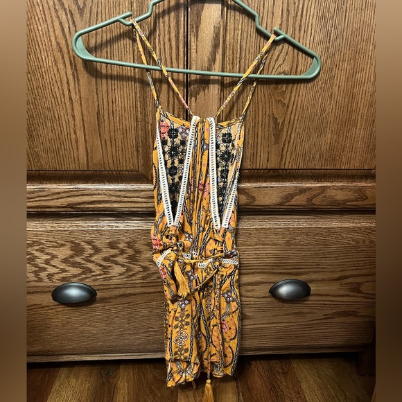 Coco + Jaimeson Boho Embroidered Top - Picture 4 of 5